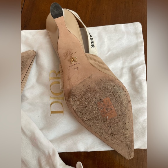 J'ADIOR SLINGBACK PUMP
Nude Technical Fabric - Picture 4 of 5